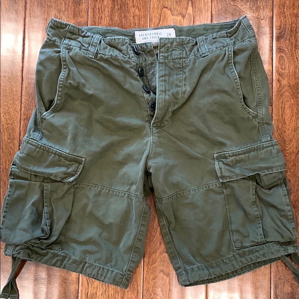 Abercrombie & Fitch Green Cargo Shorts Relaxed Fit